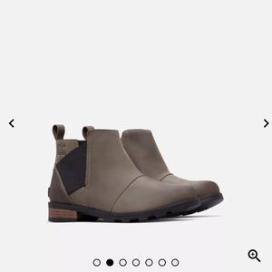 Sorel Emelie Chelsea Boots